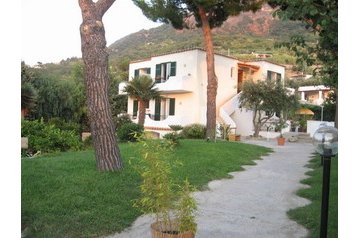 Italia Privát Forio di Ischia, Eksteriør